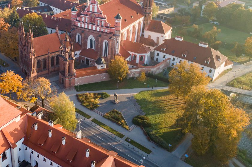 Vilnius nuo šiol turės Justino Marcinkevičiaus vardo skverą