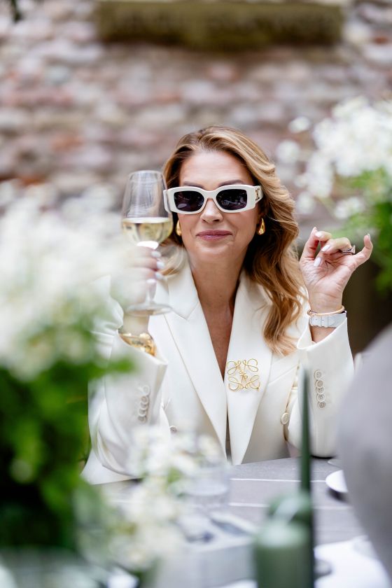 
„Augustin“ terasoje – vasaros sutiktuvių šventė: patiekalais iš daržovių dalinosi būrys garsenybių                