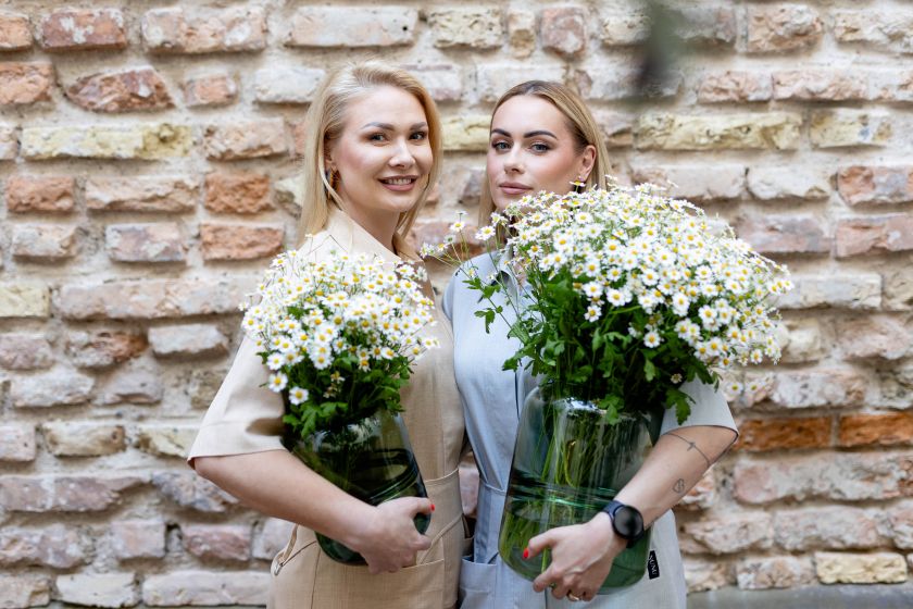 
„Augustin“ terasoje – vasaros sutiktuvių šventė: patiekalais iš daržovių dalinosi būrys garsenybių                