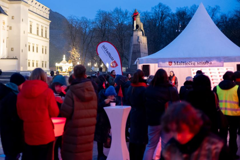 „Maltiečių sriuba” sostinės širdyje: apsukęs Lietuvą ir palietęs tūkstančius jautrių širdžių akcijos renginių žygis baigėsi Vilniuje