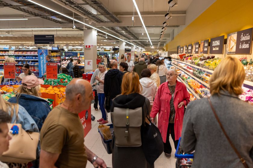 Šventinė diena išaušo: iškilmingai atidaryta atnaujinta Kauno „Akropolio“ „Maxima“