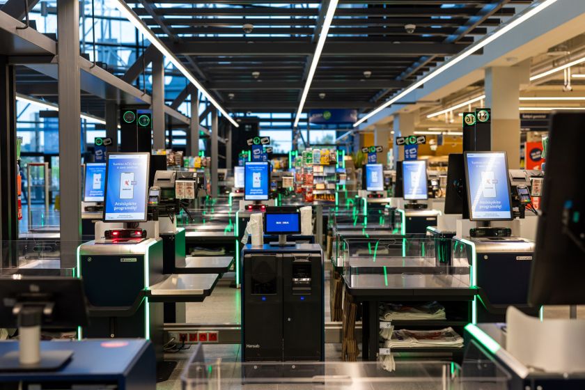 Šventinė diena išaušo: iškilmingai atidaryta atnaujinta Kauno „Akropolio“ „Maxima“