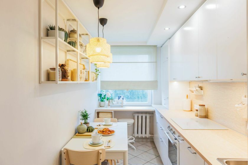 Prieš ir po: kaip atgyvenusi virtuvė tapo šviesia, jaukia ir patogia