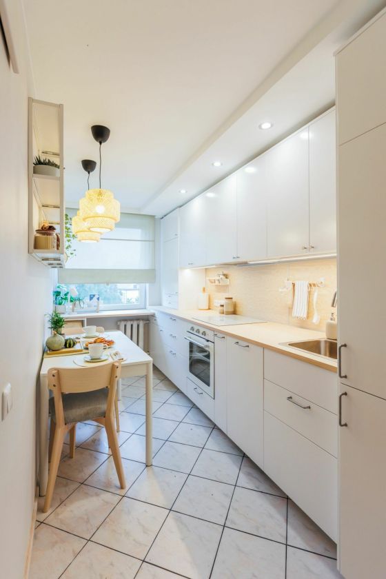 Prieš ir po: kaip atgyvenusi virtuvė tapo šviesia, jaukia ir patogia