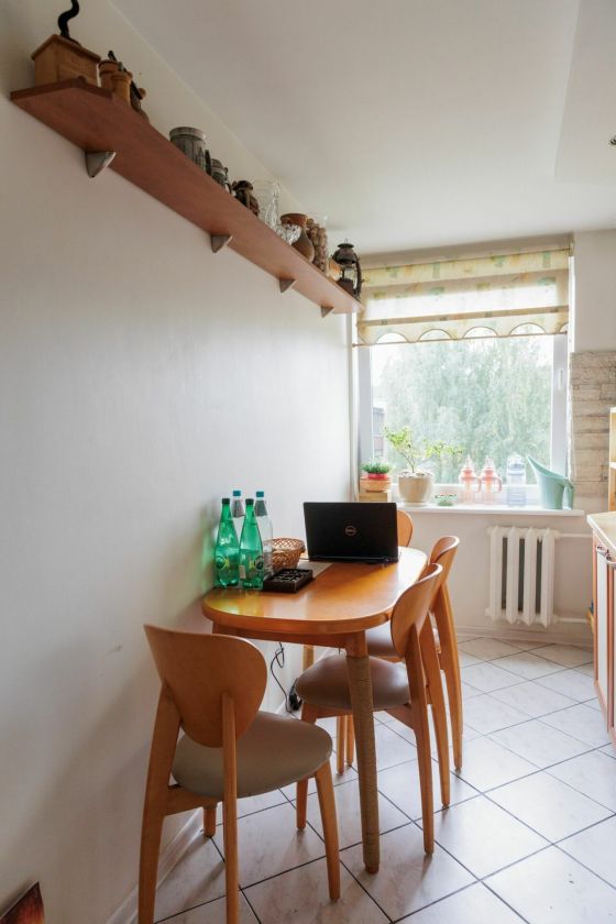 Prieš ir po: kaip atgyvenusi virtuvė tapo šviesia, jaukia ir patogia