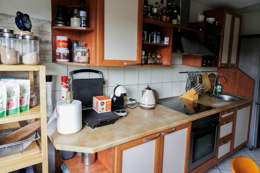 Prieš ir po: kaip atgyvenusi virtuvė tapo šviesia, jaukia ir patogia