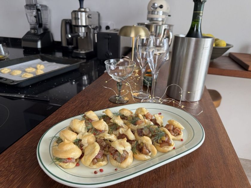 Idėjos ypatingam Naujųjų metų stalui: pigu ir greita, bet svečiams įspūdį paliksite ilgam